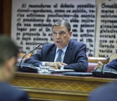 Planas cree que los incendios confirman la necesidad de la pervivencia de la PAC tras la propuesta de CE