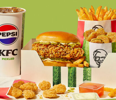 KFC lo apuesta todo al pepinillo
