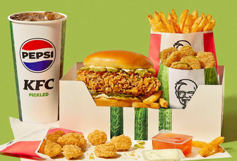 KFC lo apuesta todo al pepinillo