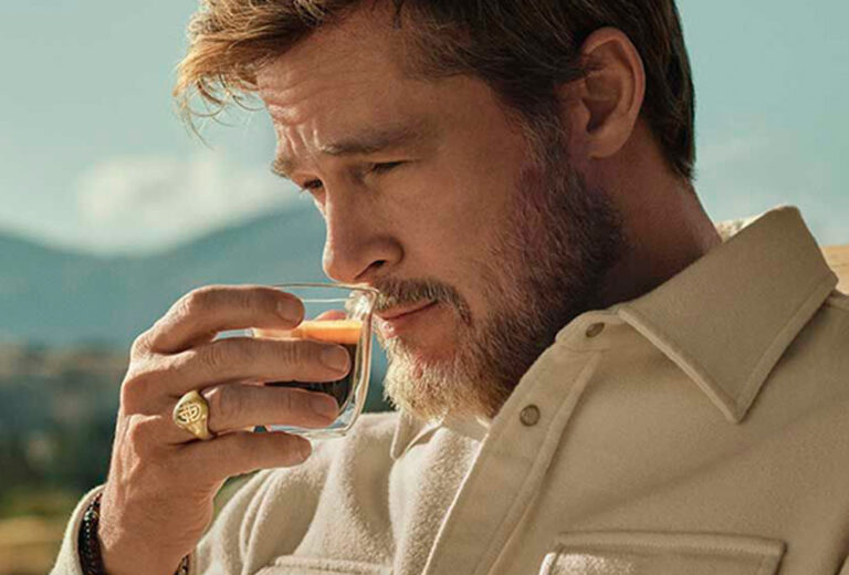 Brad Pitt crea el café ‘perfetto’ para De’Longhi