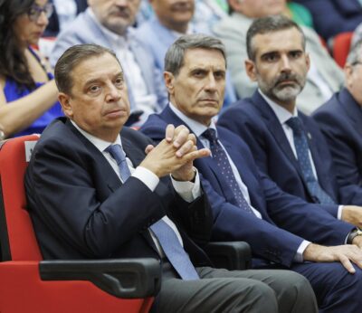 Planas resalta la pertinencia de estudiar la vacunación «obligatoria» del ganado contra la lengua azul