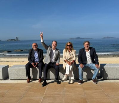 Caballero inaugura el nuevo tramo de paseo en Samil, «la mejor playa del mundo», con una inversión estatal de 2 millones