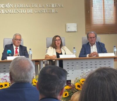 Mercedes Morán destaca que los 40 años del Salón Ovino de Castuera reflejan la «trascendencia» del evento