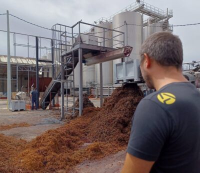 Un estudio coordinado por Azti descubre una segunda vida para la uva, naranja y aceituna «como ingredientes locales»