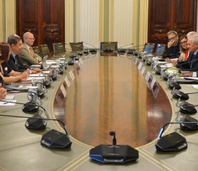 Planas propone a las cooperativas el objetivo de una «posición común de país» para defender en Europa la PAC