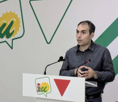 Valero (IU) pide a la Junta que «sea transparente» con los brotes de gripe aviar y «ayude a los ayuntamientos afectados»