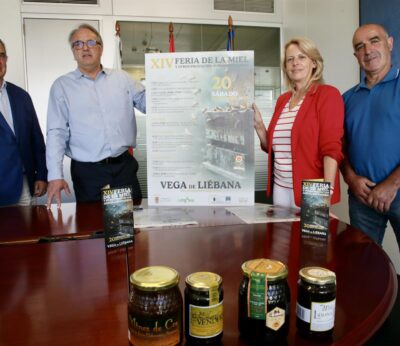 La Feria de la Miel de Vega de Liébana se celebra el sábado con diez productores, cuatro de ellos con DOP