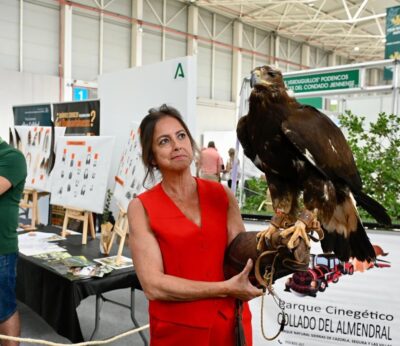 Catalina García subraya la apuesta de la Junta por una caza «regulada, sostenible y aliada del medio rural»