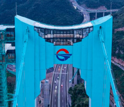 El puente más alto del mundo abre una cafetería a 800 metros de altura