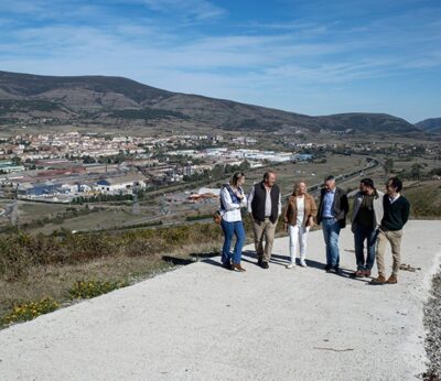 Desarrollo Rural repara un camino agrario en Matamorosa