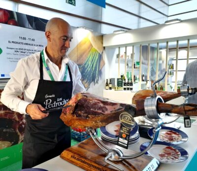 Los alimentos andaluces se promocionan en Gastronomika 2025 como «materia prima» de excelencia para la alta cocina