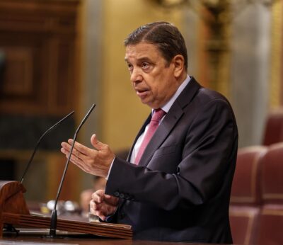 Vox y Podemos presionan al Gobierno para rechazar en Bruselas cualquier recorte al presupuesto de la PAC