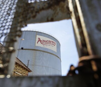 Cádiz.- Azucarera aclara que su fábrica en Jerez «no está cerrada» y continúa su actividad como refinería de crudo