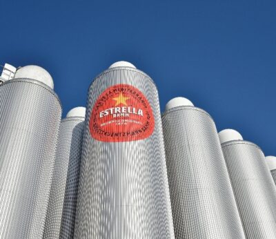 Agro.- Damm recibe la medalla de oro de EcoVadis por «su compromiso con la sostenibilidad»