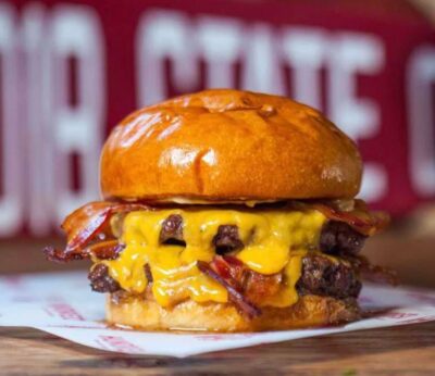 Buenavista da un gran mordisco a la mejor hamburguesa del mundo y adquiere el 80% de Hundred Burgers