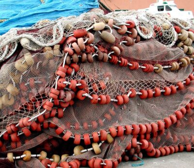 Pescadores de Ibiza y Formentera presentan un plan para retirar redes perdidas