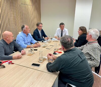 Agro.- Ordeig ve «crítica» la situación de la pesca catalana con el 80% de flota de arrastre parada