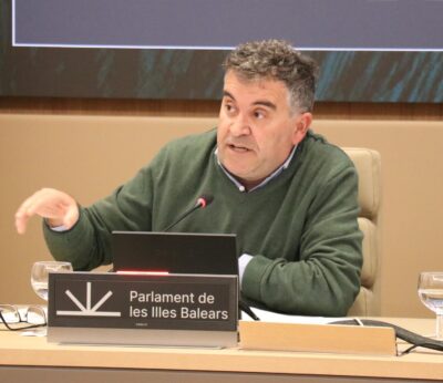 Simonet defiende su gestión con la granja de Llucmajor y afea al anterior Govern: «¿Nadie veía las 127.000 gallinas?»