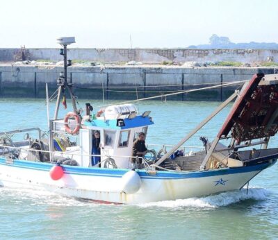 El sector pesquero andaluz se reúne en Isla Cristina (Huelva) para «tratar de dar respuesta» a los retos futuros