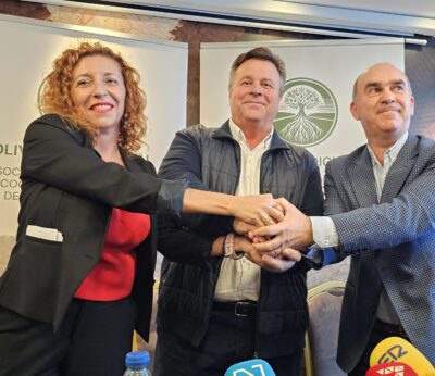 Olivareros de Jaén, Granada y Córdoba se unen para constituir la Asociación de Olivar Tradicional