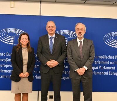 Pesca.- La conselleira do Mar pide a Kadis levantar el veto al palangre y muestra preocupación por recorte de caballa