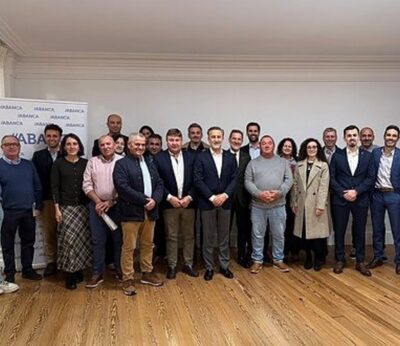 Pesca.- Abanca y las cofradías del sur de A Coruña renuevan su colaboración y trazan nuevas líneas de trabajo conjunto