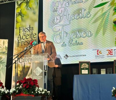 Córdoba.- La Junta pone en valor la calidad del aceite fresco en Cabra y destaca el liderazgo oleícola del municipio