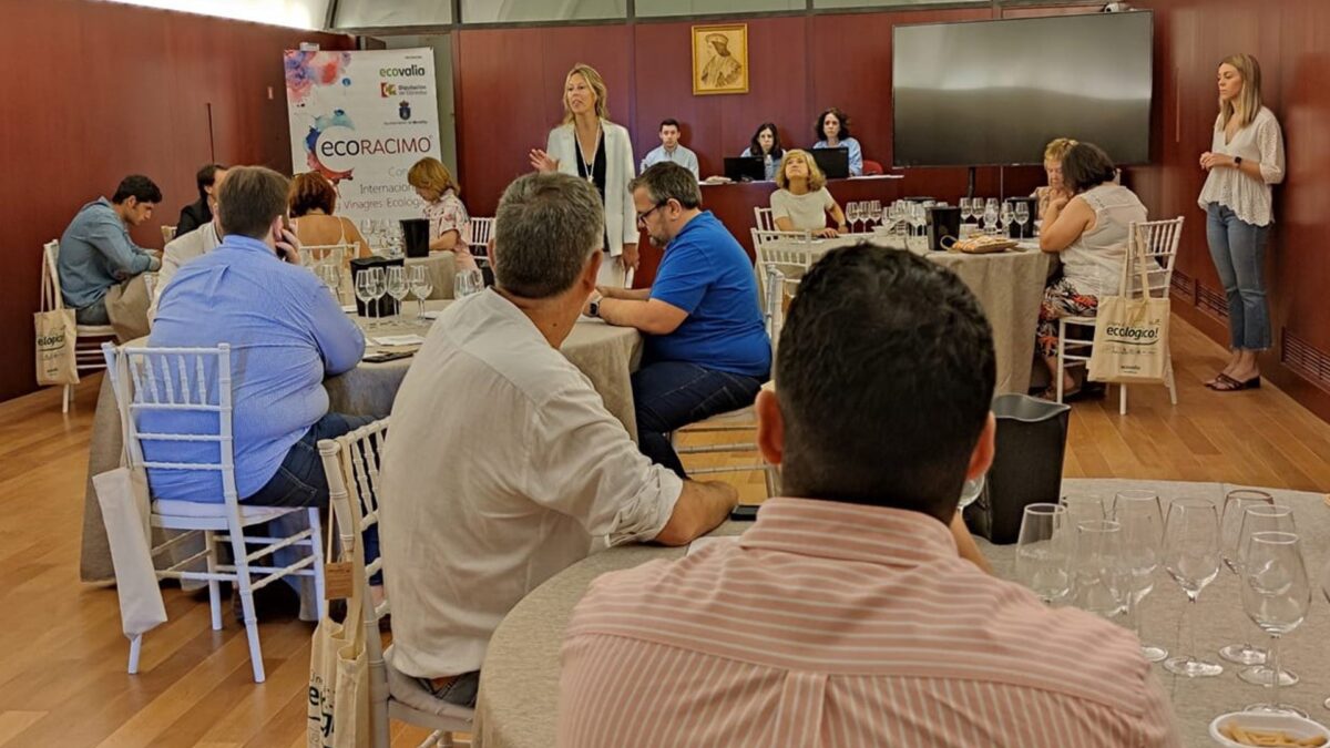 Córdoba.- El Concurso de Vinos y Vinagres Ecológicos EcoRacimo supera las 200 catas con muestras de diez comunidades