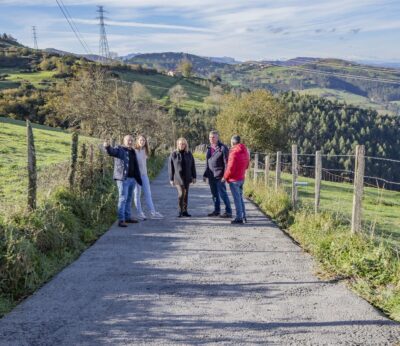 El Gobierno mejora el camino de Fresnedo de Solórzano para favorecer la accesibilidad y el tránsito