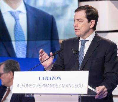 Mañueco traslada un mensaje de «tranquilidad» por la crisis de la peste porcina: «Estamos vigilantes»