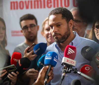 Ignacio Garriga (Vox) ve insultante que Sánchez «pida perdón» a Junts y acusa a Nogueras de mentir