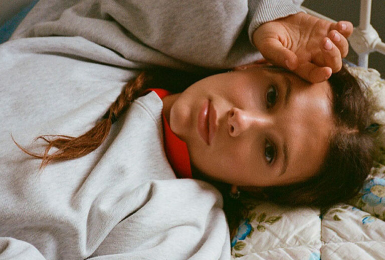 Millie Bobby Brown revela los snacks que come entre bastidores