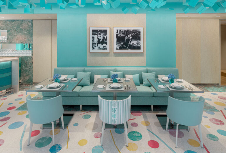 ¿Un desayuno en Tiffany’s? Blue Box Café lo lleva a Hong Kong