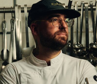 El chef español que triunfa en Panamá con la tarta de queso vasca