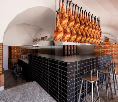 Museo del Jamón abre La Tasca, una nueva oda al Madrid castizo